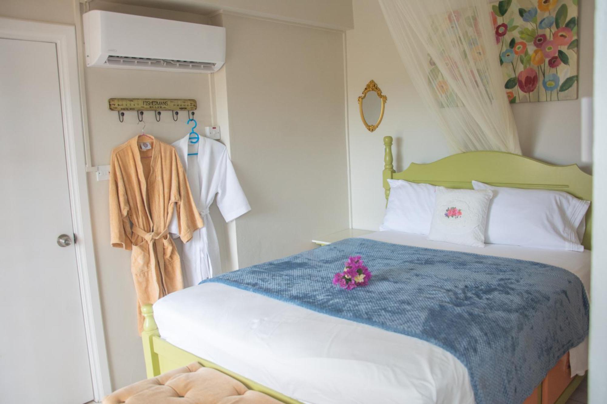 Mountain View Apartments Gros Islet Ngoại thất bức ảnh