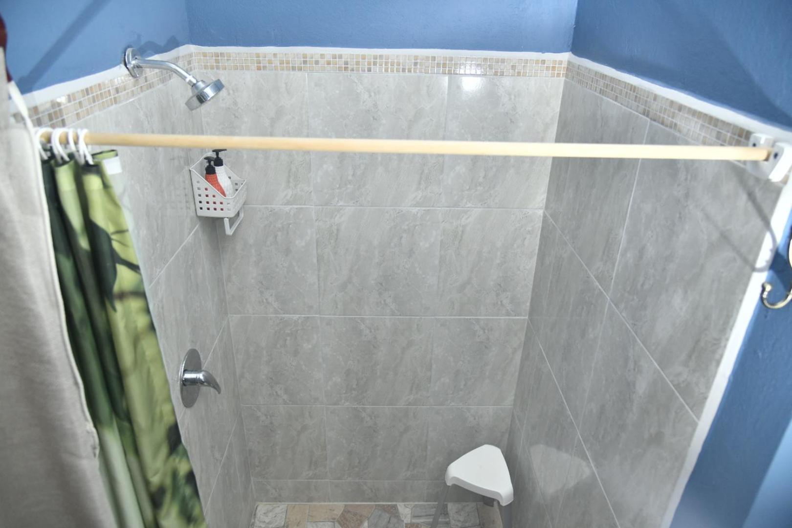 Mountain View Apartments Gros Islet Ngoại thất bức ảnh
